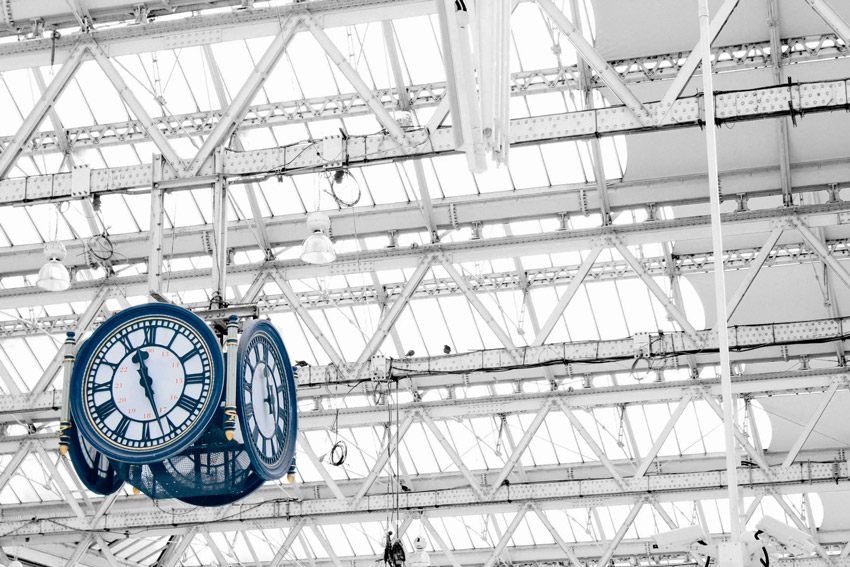 CLOCK Mithilfe von IT-Audits und Sicherheitsanalysen kannst du Datenschutz- und Ausfallrisiken in deinem Unternehmen bewerten und vorbeugen.
