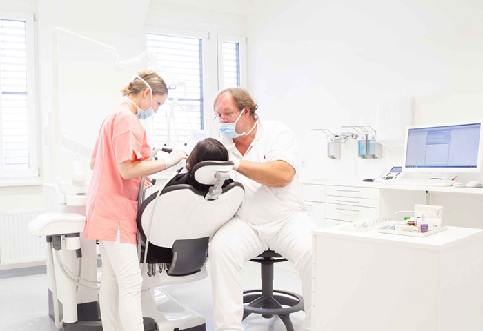 Dentalklinik Donaustadt Behandlung in Dentalklink Donaustadt