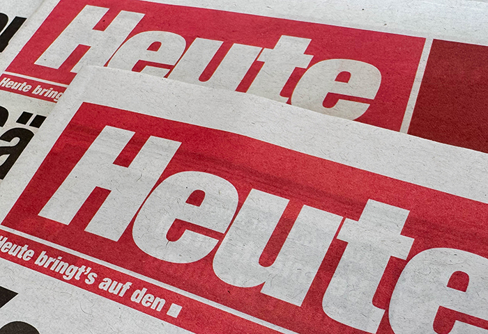 Zeitungen mit großem „Heute-Logo“